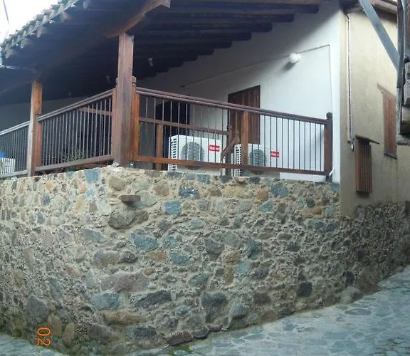 Vakantiehuis Patriko Traditional House *